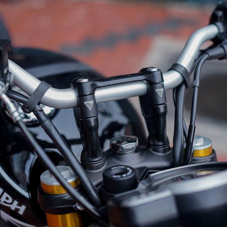 Triumph speed 400 Ergo Lift Handle Bar Raiser Black | MOTO CRUX