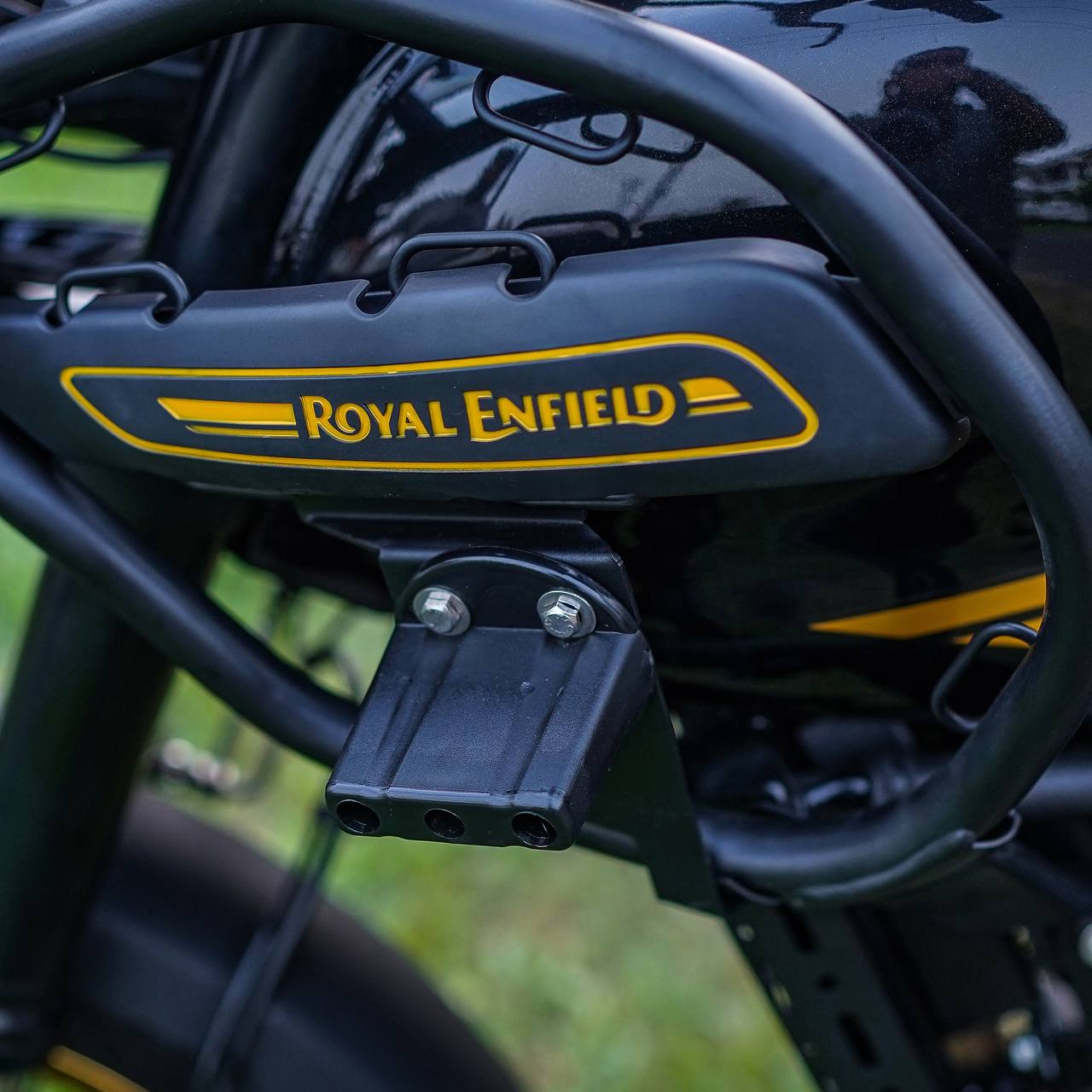 RE Himalayan 450 Jerry Can Mount | MOTOCRUX