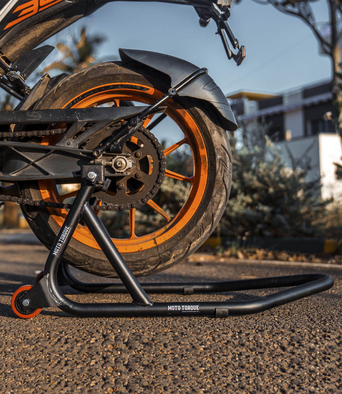 PADDOCK STAND - BLACK-MOTO TORQUE