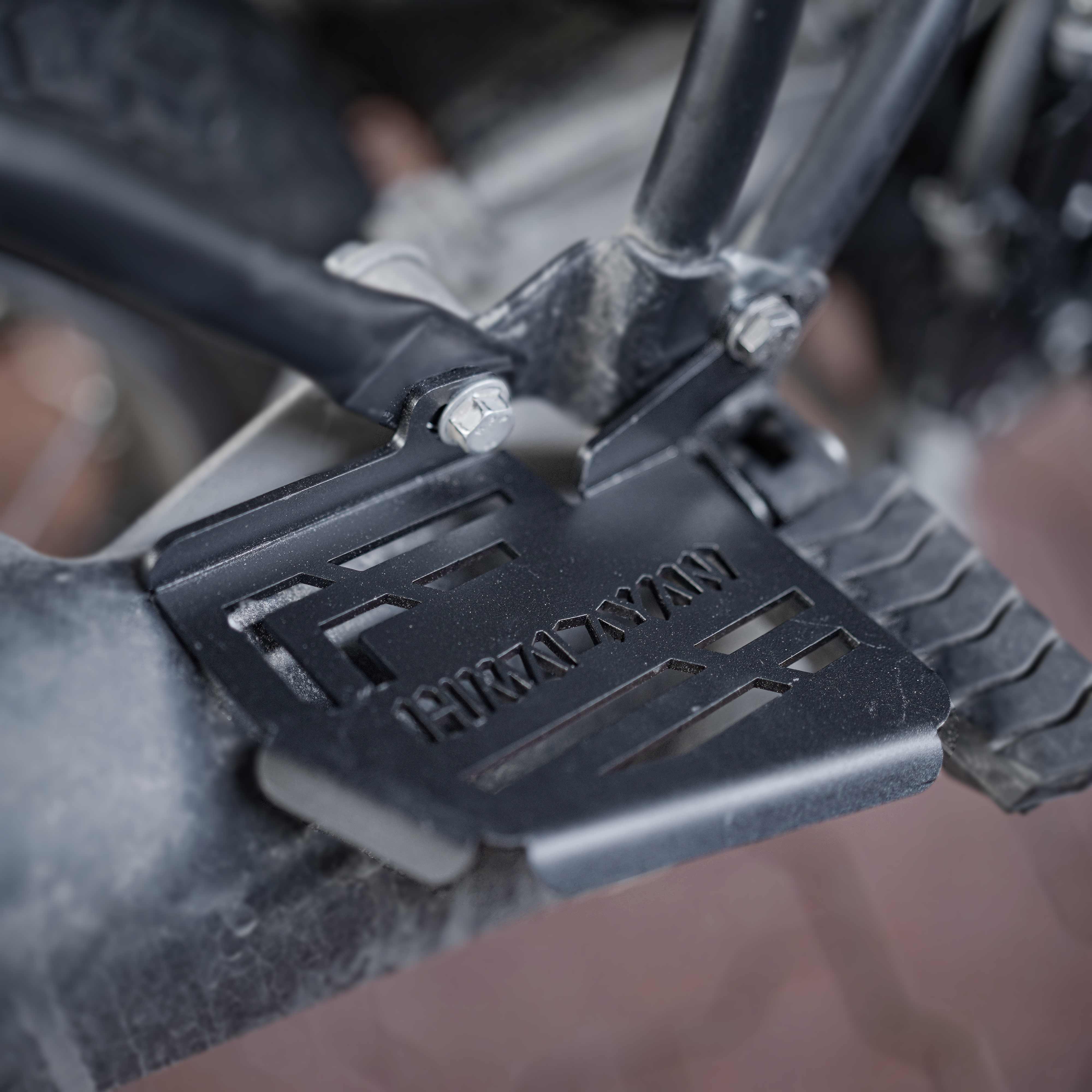 ROYAL ENFIELD HIMALAYAN BS4/BS6 FOOT REST | MOTO CRUX